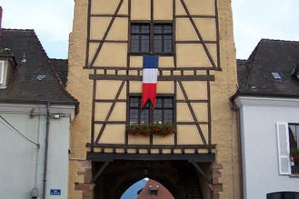 Porte fortifiée de Wihr au Val