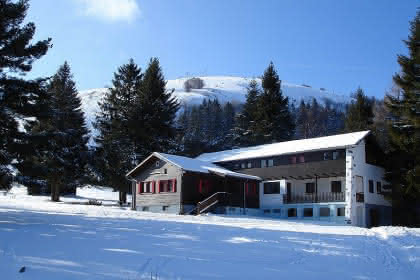 Chalet René Hohlweg (ASCS) au Gaschney - dans la Vallée de Munster, Alsace. Vue du chalet en hiver